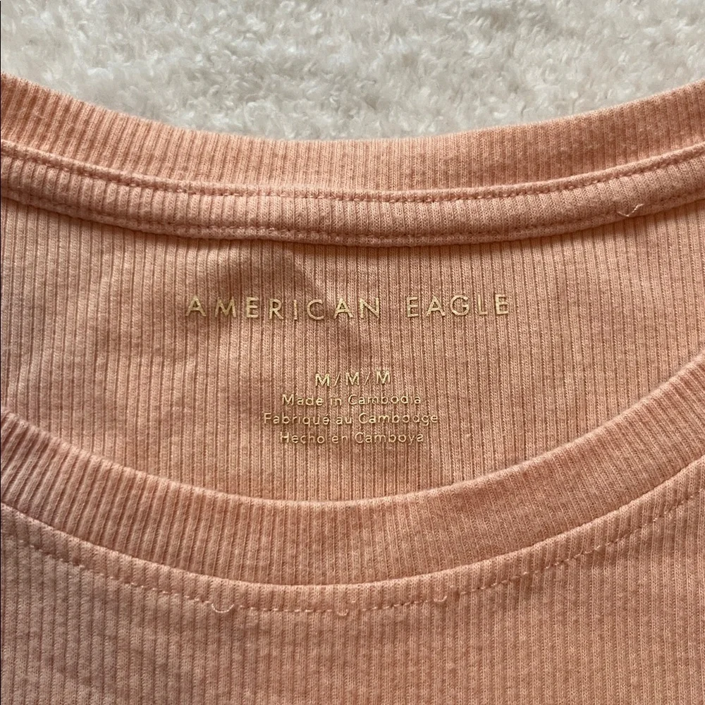 Peach colored American eagle crop tank top - Picture 3 of 6